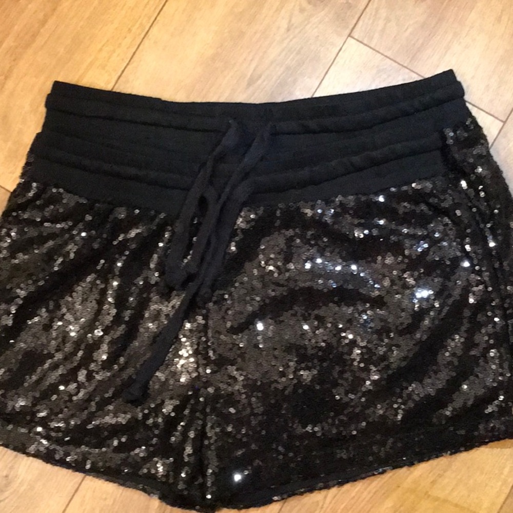 SEQUIN & POCKETS one Left - Picture 8 of 8